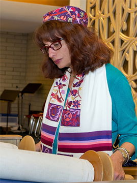 Rabbi Suzanne Singer