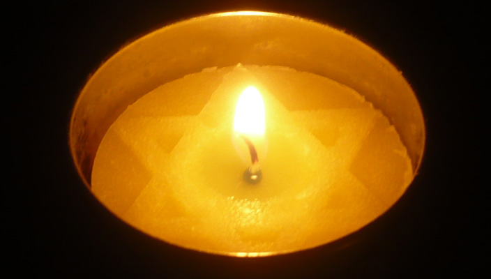 a candle for the deceased