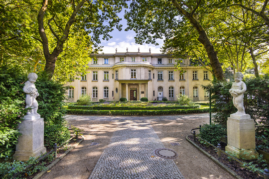 wannsee mansion berlin World War II