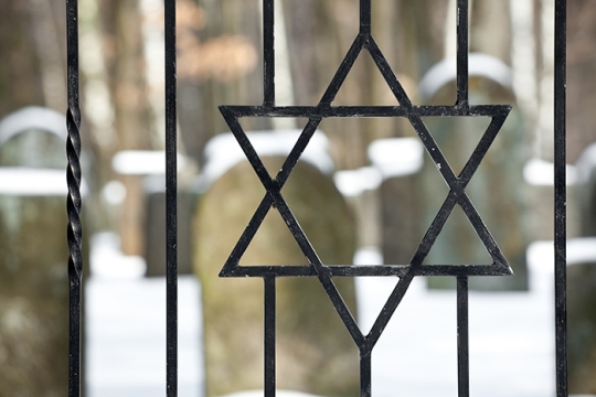 Jewish cemetery gate 